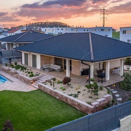 Luxury Spa Villa Králŭv Dvŭr Exteriör bild