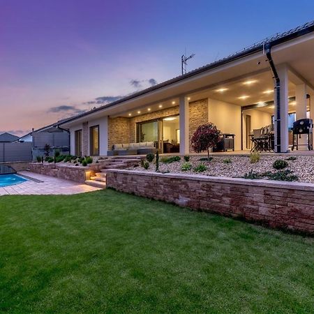 Luxury Spa Villa Králŭv Dvŭr Exteriör bild