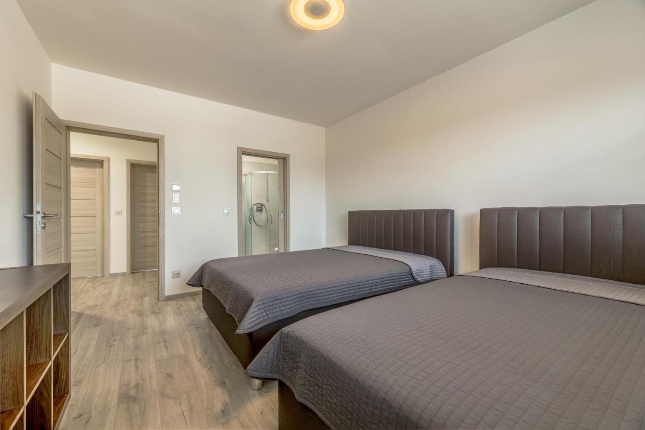 Luxury Spa Villa Králŭv Dvŭr Exteriör bild